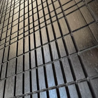 Alternative view of Noir Weave